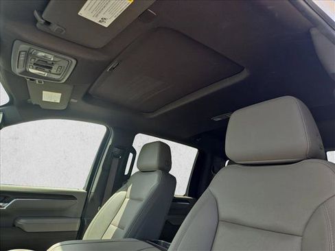 Used 2024 GMC Sierra 2500 SLT w/ SLT Premium Package AWD/4WD image 16