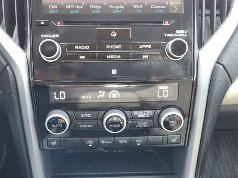 Used 2019 Subaru Ascent Premium AWD/4WD image 18