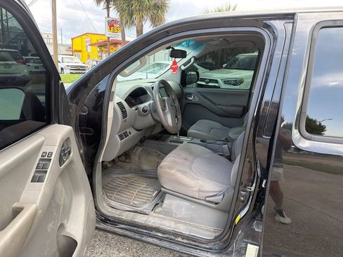 Used 2013 Nissan Frontier SV RWD image 10