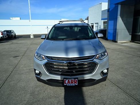 Used 2020 Chevrolet Traverse LT w/ LT Premium Package image 2