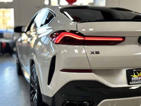 Used 2024 BMW X6 M60i w/ Dynamic Handling Package image 18