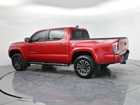 Used 2020 Toyota Tacoma TRD Sport image 5