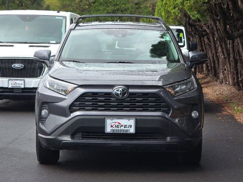 Used 2021 Toyota RAV4 XLE w/ XLE Grade Weather Package AWD/4WD image 9