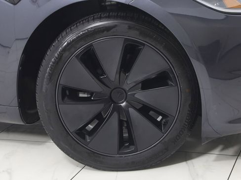Used 2025 Tesla Model 3 Long Range image 19