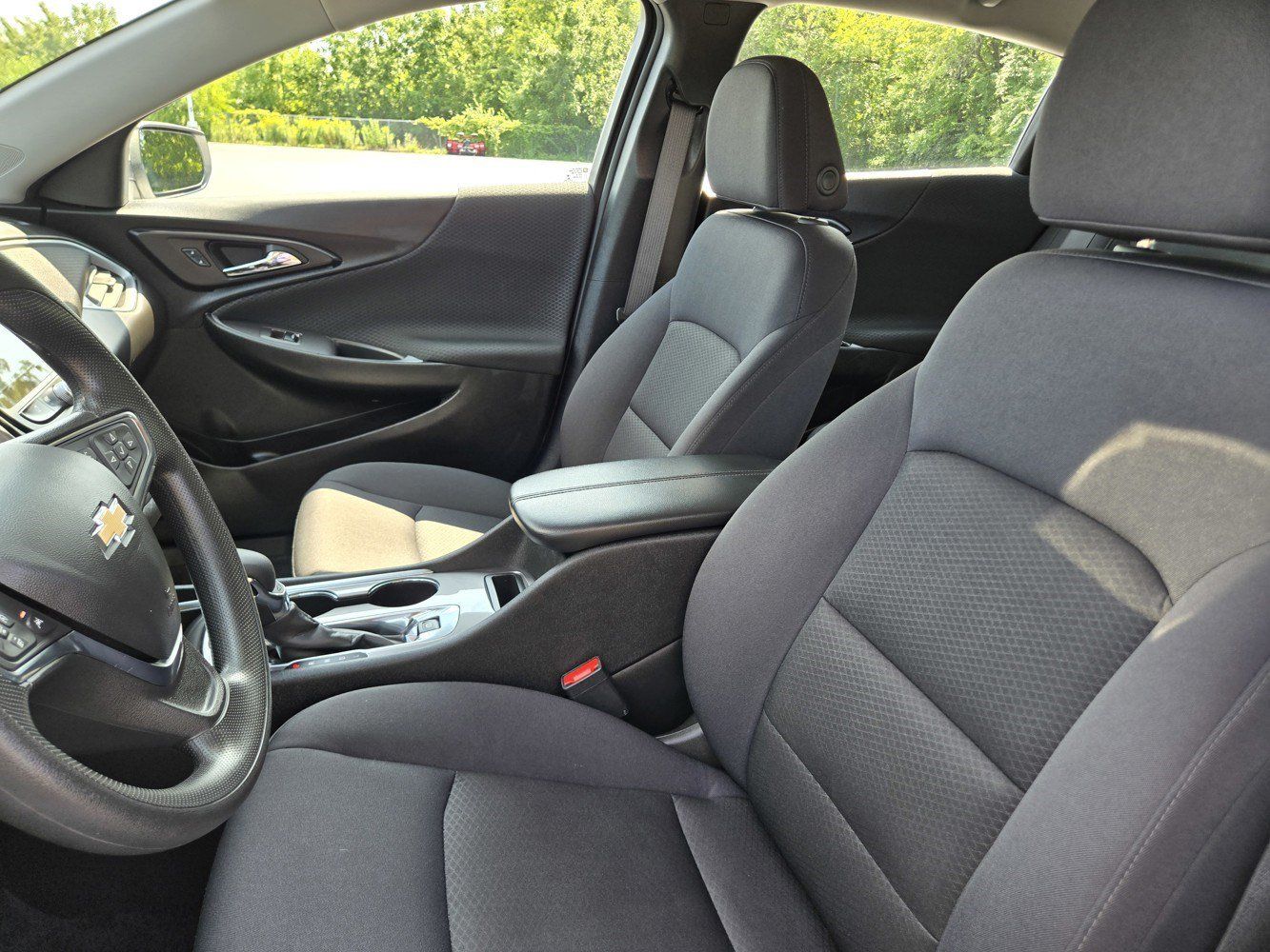 Used 2025 Chevrolet Malibu LT FWD image 24