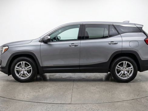 Used 2024 GMC Terrain SLE FWD image 5