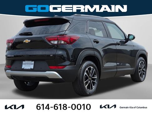 Used 2024 Chevrolet TrailBlazer LT w/ LT Cold Weather Package FWD image 7
