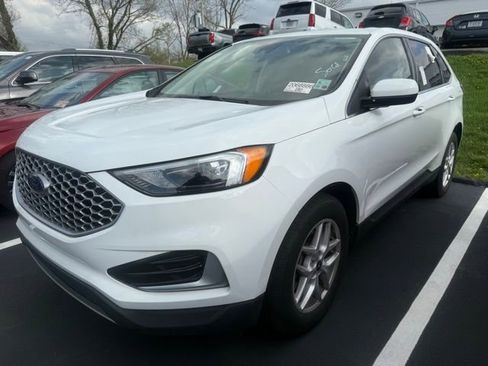 Used 2024 Ford Edge SEL image 11
