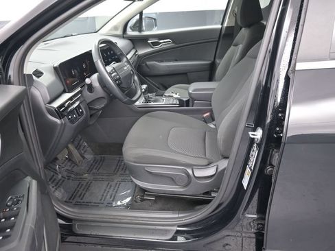 Used 2026 Kia Sportage LX FWD image 27