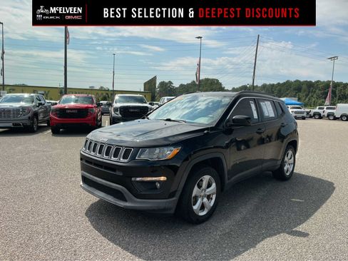 Used 2018 Jeep Compass Latitude FWD image 1