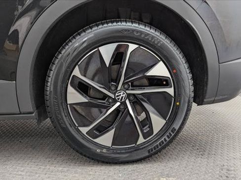 Used 2022 Volkswagen ID.4 Pro AWD/4WD image 29