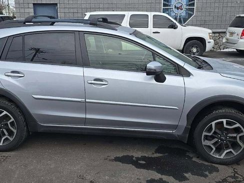 Used 2017 Subaru Crosstrek 2.0i Limited image 1