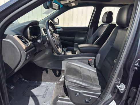Used 2015 Jeep Grand Cherokee Altitude AWD/4WD image 16