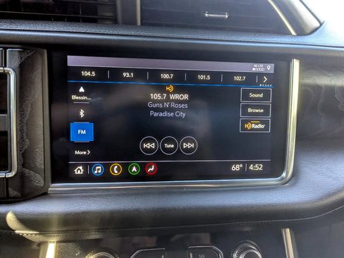 Used 2021 GMC Yukon XL Denali image 23