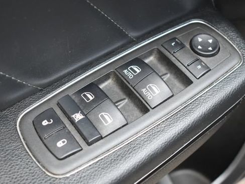 Used 2022 Dodge Charger R/T w/ Plus Group RWD image 19