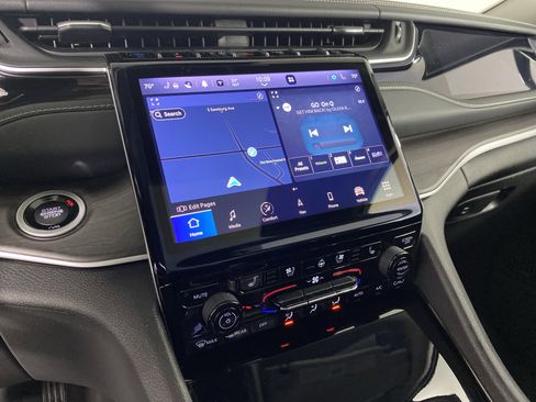 Used 2022 Jeep Grand Cherokee Limited 4xe w/ Luxury Tech Group II image 37