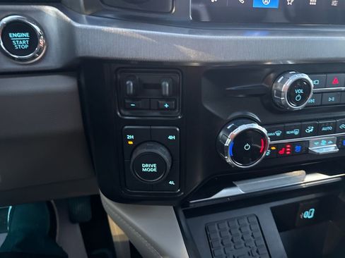 Used 2025 Ford F350 Platinum w/ Platinum Plus Package image 47