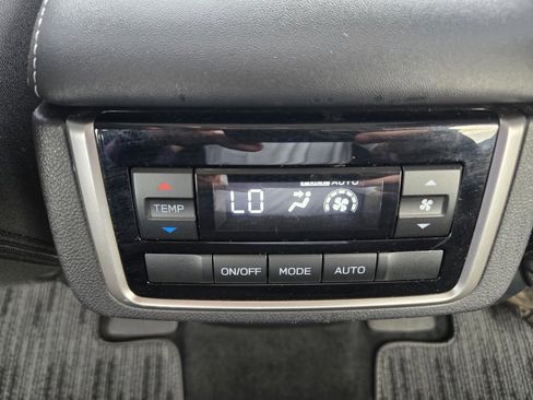 Used 2022 Subaru Ascent Premium w/ Convenience Package image 27