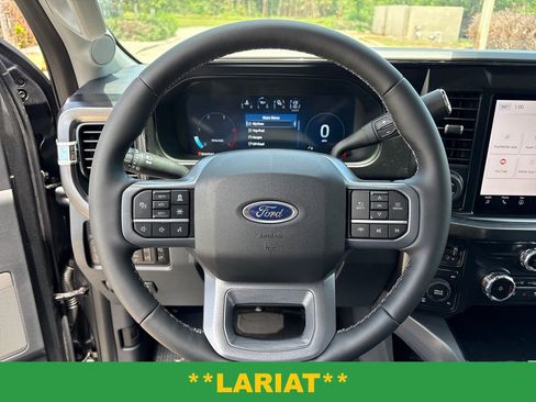 New 2026 Ford F250 Lariat w/ Black Appearance Package AWD/4WD image 17