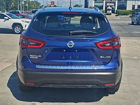 Used 2022 Nissan Rogue Sport SL image 5