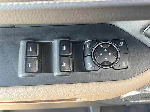 Used 2023 Ford Expedition Limited image 14