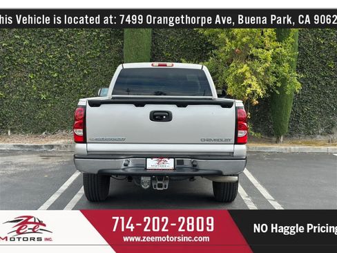 Used 2004 Chevrolet Silverado 1500 LS w/ Light Duty Power Package AWD/4WD image 8