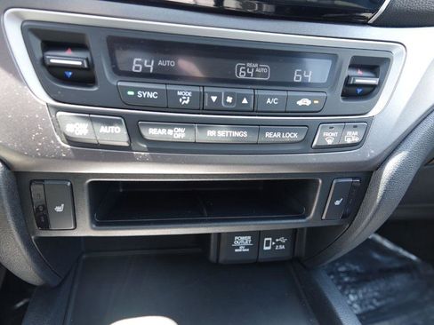 Used 2020 Honda Pilot EX-L image 32