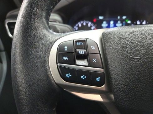 Used 2022 Ford Explorer Limited w/ Limited Technology Package image 43