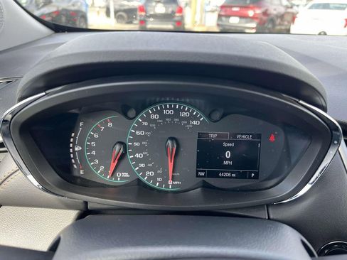 Used 2021 Chevrolet Trax LT w/ LT Convenience Package AWD/4WD image 25