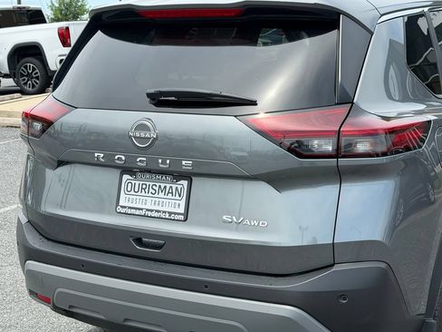 Used 2023 Nissan Rogue SV AWD/4WD image 11