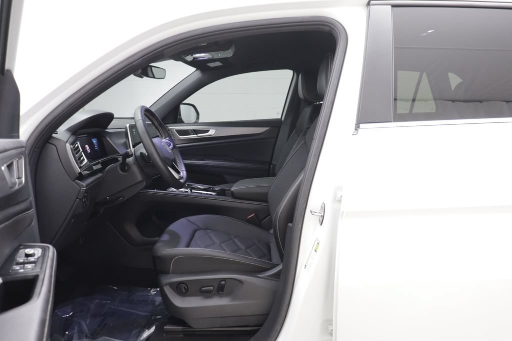 Certified 2024 Volkswagen Atlas Cross Sport SE AWD/4WD image 5