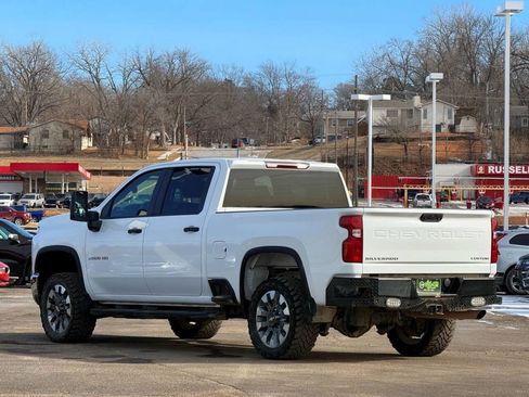 Used 2022 Chevrolet Silverado 2500 Custom w/ Custom Convenience Package image 5