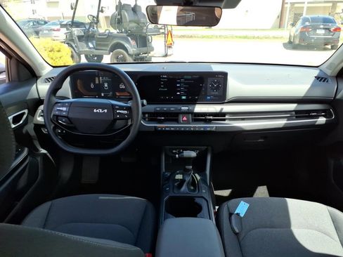 Used 2025 Kia K4 FWD image 5