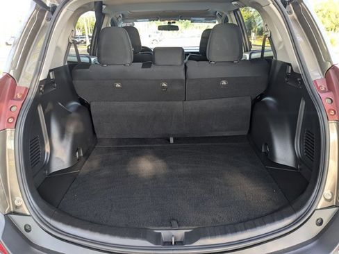 Used 2013 Toyota RAV4 XLE FWD image 6