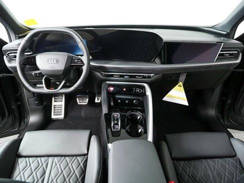 New 2026 Audi SQ5 Premium Plus AWD/4WD image 18