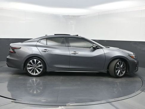 Used 2022 Nissan Maxima Platinum w/ Sport Mat Group FWD image 2