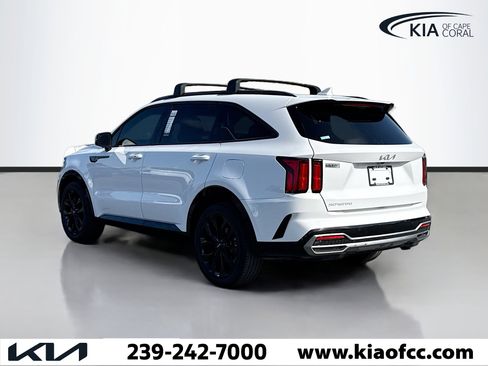Certified 2023 Kia Sorento SX image 3
