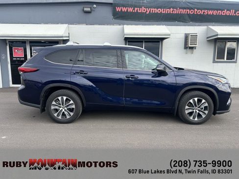 Used 2022 Toyota Highlander XLE image 26