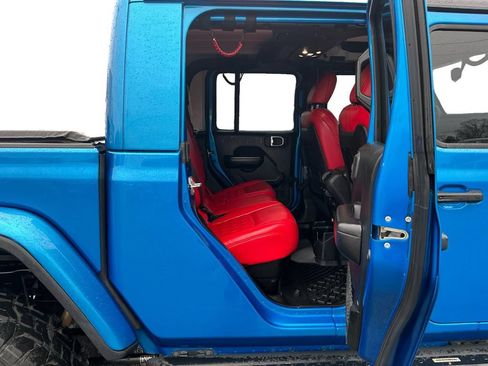 Used 2021 Jeep Gladiator Rubicon w/ Trailer Tow Package AWD/4WD image 23