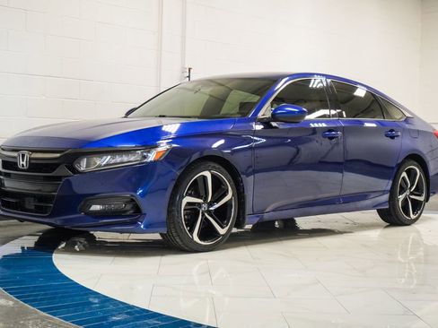 Used 2018 Honda Accord Sport image 4