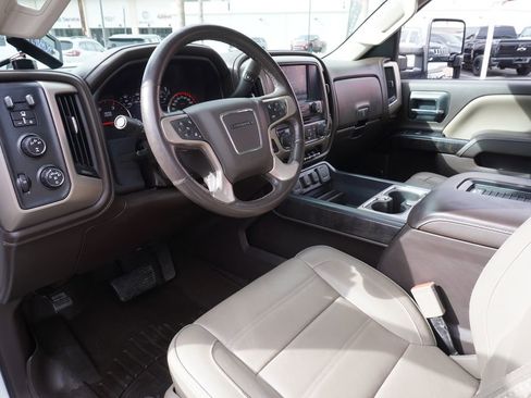 Used 2016 GMC Sierra 3500 Denali w/ Duramax Plus Package image 17