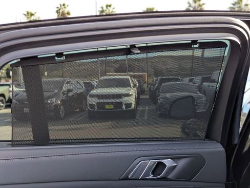 Used 2023 BMW X6 xDrive40i w/ M Sport Package image 35