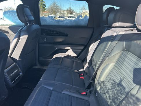 Used 2024 Lincoln Nautilus Reserve w/ Equipment Group 202A image 10