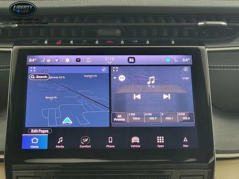 Used 2024 Jeep Grand Cherokee Limited AWD/4WD image 22