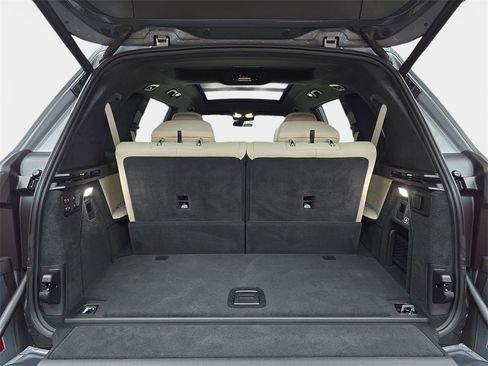 Used 2023 BMW X7 M60i w/ Executive Package image 16