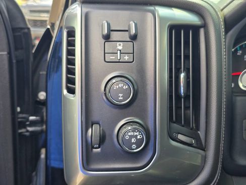 Used 2017 Chevrolet Silverado 2500 LTZ w/ Duramax Plus Package AWD/4WD image 31