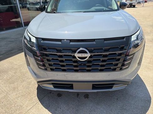 New 2026 Nissan Pathfinder Platinum AWD/4WD image 6
