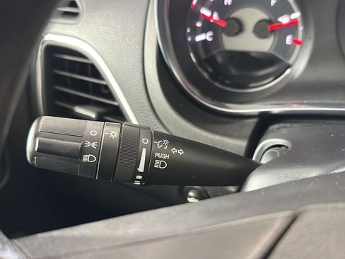 Used 2013 Chrysler 200 LX image 13