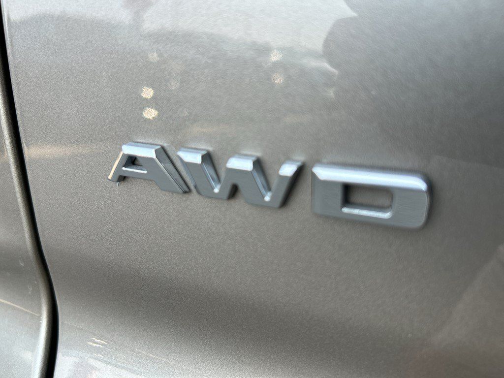 Certified 2024 Cadillac XT4 Sport AWD/4WD image 11