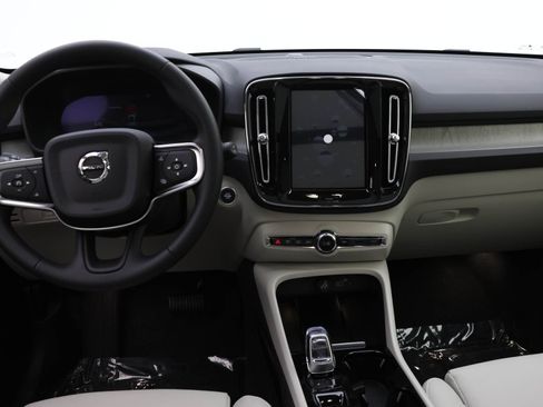New 2025 Volvo XC40 B5 Plus w/ Protection Package Premier image 8